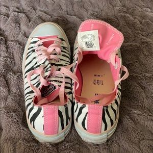 Zebra Pink Converse
